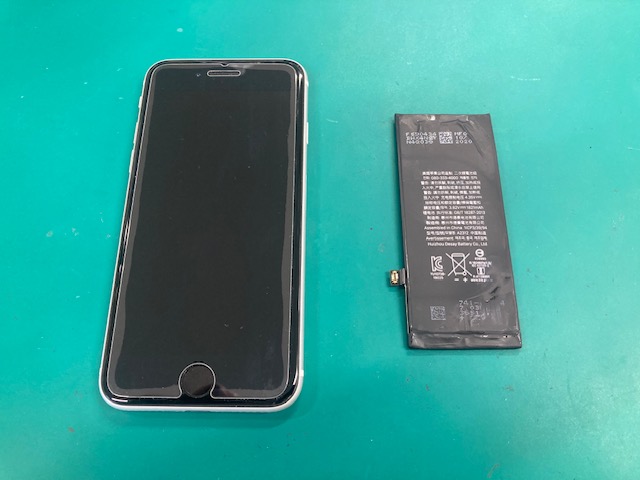iPhone SE 第2世代 のバッテリー交換を行いました